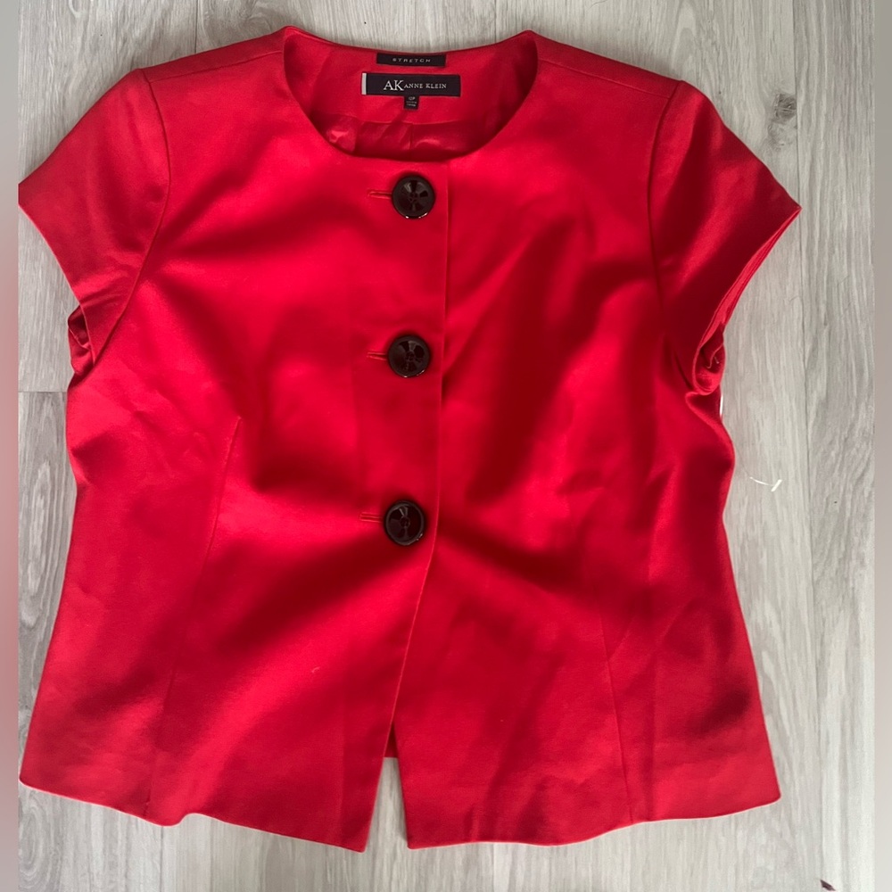 Anne Klein Scarlet Short-Sleeve Top